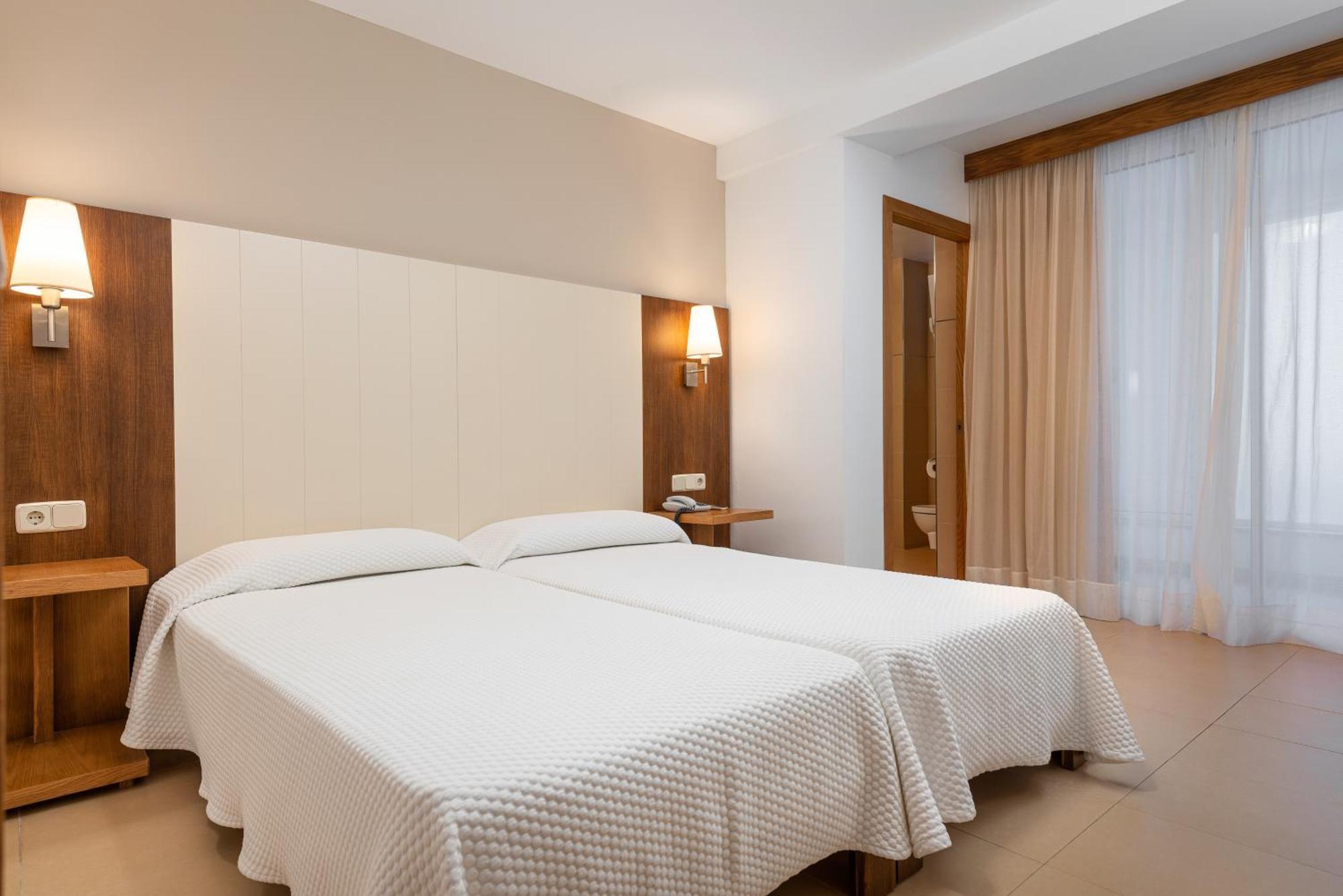 Hotel Cala Bona Cala Bona  Habitación foto